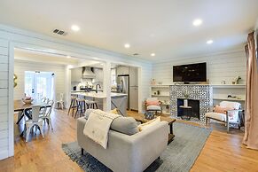 Pecan Blue Frisco Home w/ Private Yard & Hot Tub