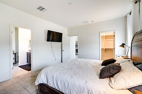 Sunny Arizona Escape w/ Patio, Grill & Fireplace!