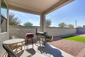 Sunny Arizona Escape w/ Patio, Grill & Fireplace!