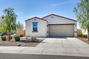 Sunny Arizona Escape w/ Patio, Grill & Fireplace!