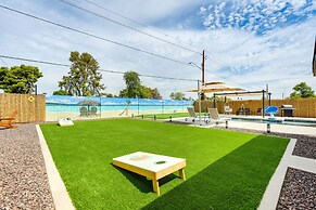 Glendale Getaway: Swim, Putt, Grill, & Relax!