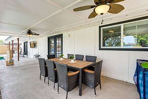 Glendale Getaway: Swim, Putt, Grill, & Relax!