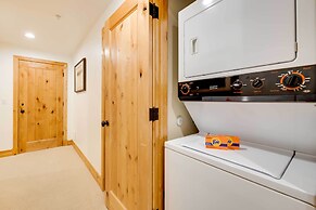 Park City Alpine Retreat w/ Community Pool!
