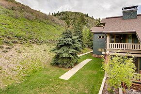 Park City Alpine Retreat w/ Community Pool!