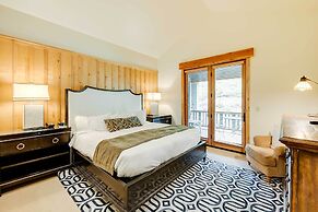 Park City Alpine Retreat w/ Community Pool!