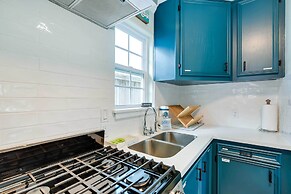 1 Block to Beach: Galveston Coastal Cottage