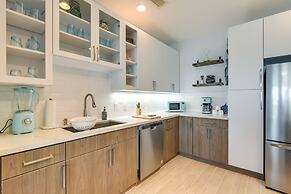 Oceanfront Galveston Condo in Amazing Location!