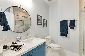 Oceanfront Galveston Condo in Amazing Location!