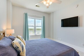 Oceanfront Galveston Condo in Amazing Location!