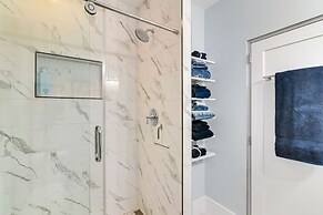 Oceanfront Galveston Condo in Amazing Location!