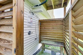 Walk to Beach: Updated Home w/ Deck in Galveston!