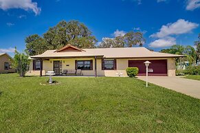 Family-friendly Home on Lake Tulane: Great Views!