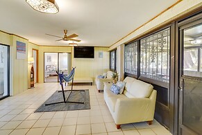 Family-friendly Home on Lake Tulane: Great Views!