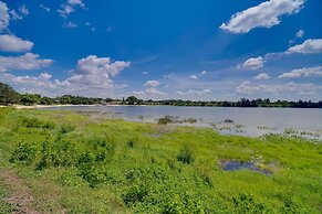 Family-friendly Home on Lake Tulane: Great Views!