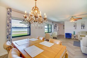 Family-friendly Home on Lake Tulane: Great Views!