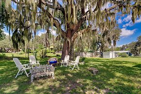 Family-friendly Home on Lake Tulane: Great Views!