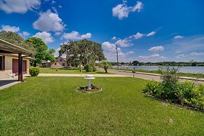 Family-friendly Home on Lake Tulane: Great Views!