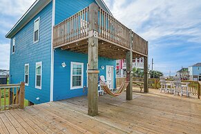 Walk to Gulf: Ocean-view Home in Crystal Beach!
