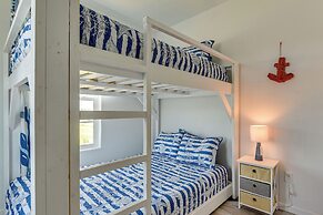 Walk to Gulf: Ocean-view Home in Crystal Beach!