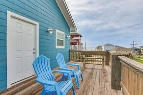 Walk to Gulf: Ocean-view Home in Crystal Beach!