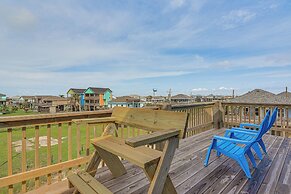 Walk to Gulf: Ocean-view Home in Crystal Beach!