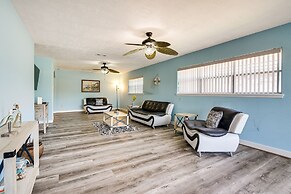 Walk to Beach: Galveston Getaway w/ Deck!