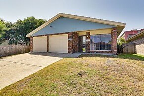 Walk to Beach: Galveston Getaway w/ Deck!