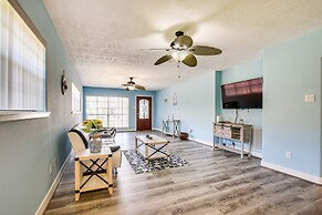 Walk to Beach: Galveston Getaway w/ Deck!