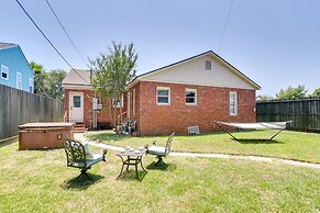 2 Mi to Beach: Galveston Vacation Rental!