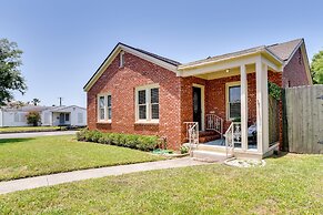 2 Mi to Beach: Galveston Vacation Rental!
