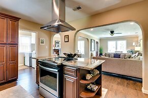 2 Mi to Beach: Galveston Vacation Rental!