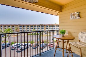 Top-floor Condo w/ Ocean Views in Hilton Head!