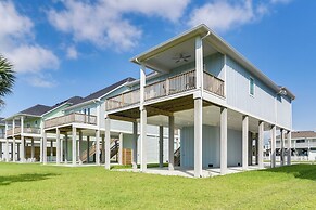 Near Terramar Beach: Home w/ Patio in Galveston