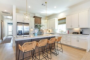 Near Terramar Beach: Home w/ Patio in Galveston