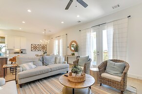 Near Terramar Beach: Home w/ Patio in Galveston