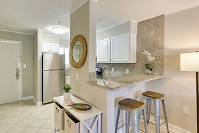 Pools, Beach Access: South Carolina Retreat!