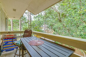 Walk to Beach & Golf Course: Hilton Head Getaway!