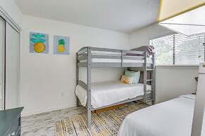 Walk to Beach & Golf Course: Hilton Head Getaway!