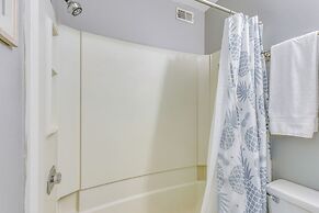 Walk to Beach & Golf Course: Hilton Head Getaway!