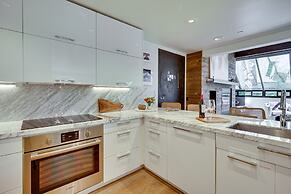 Deer Valley Retreat w/ Hot Tub & Movie Room