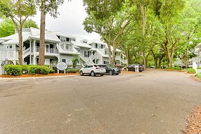 < 1 Mi to Beach: Condo w/ Wet Bar in Hilton Head