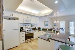 < 1 Mi to Beach: Condo w/ Wet Bar in Hilton Head