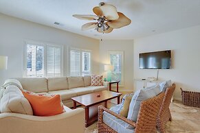 < 1 Mi to Beach: Condo w/ Wet Bar in Hilton Head