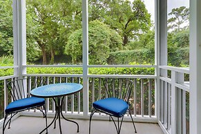 < 1 Mi to Beach: Condo w/ Wet Bar in Hilton Head