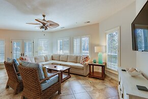 < 1 Mi to Beach: Condo w/ Wet Bar in Hilton Head