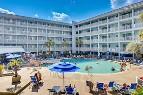 < 1 Mi to Beach: Hilton Head Island Condo w/ Pool!