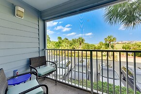 < 1 Mi to Beach: Hilton Head Island Condo w/ Pool!