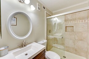 < 1 Mi to Beach: Hilton Head Island Condo w/ Pool!