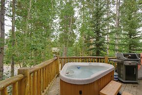 Hot Tub & Ski Shuttle: Rustic Breckenridge Retreat
