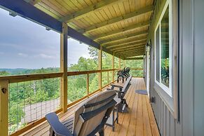 Gorgeous Gatlinburg Cabin: Large Deck & Hot Tub!